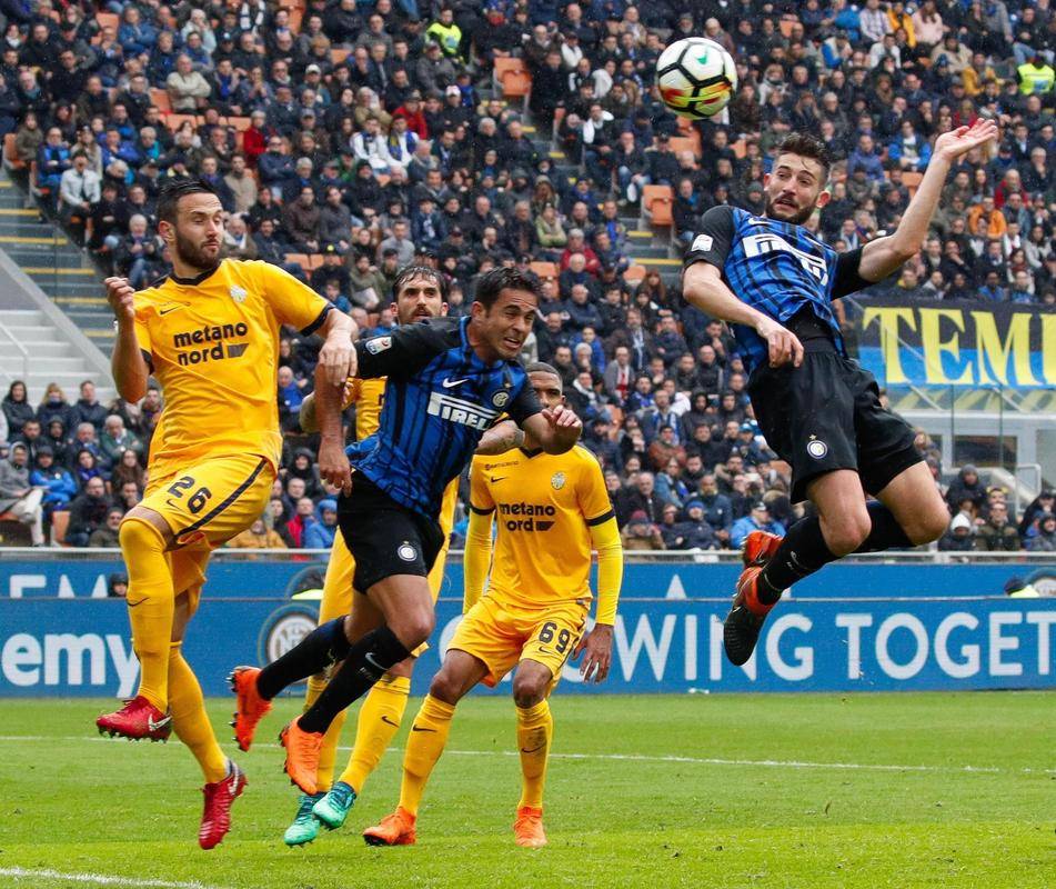 包含国际米兰击败对手，实力彰显不俗的词条