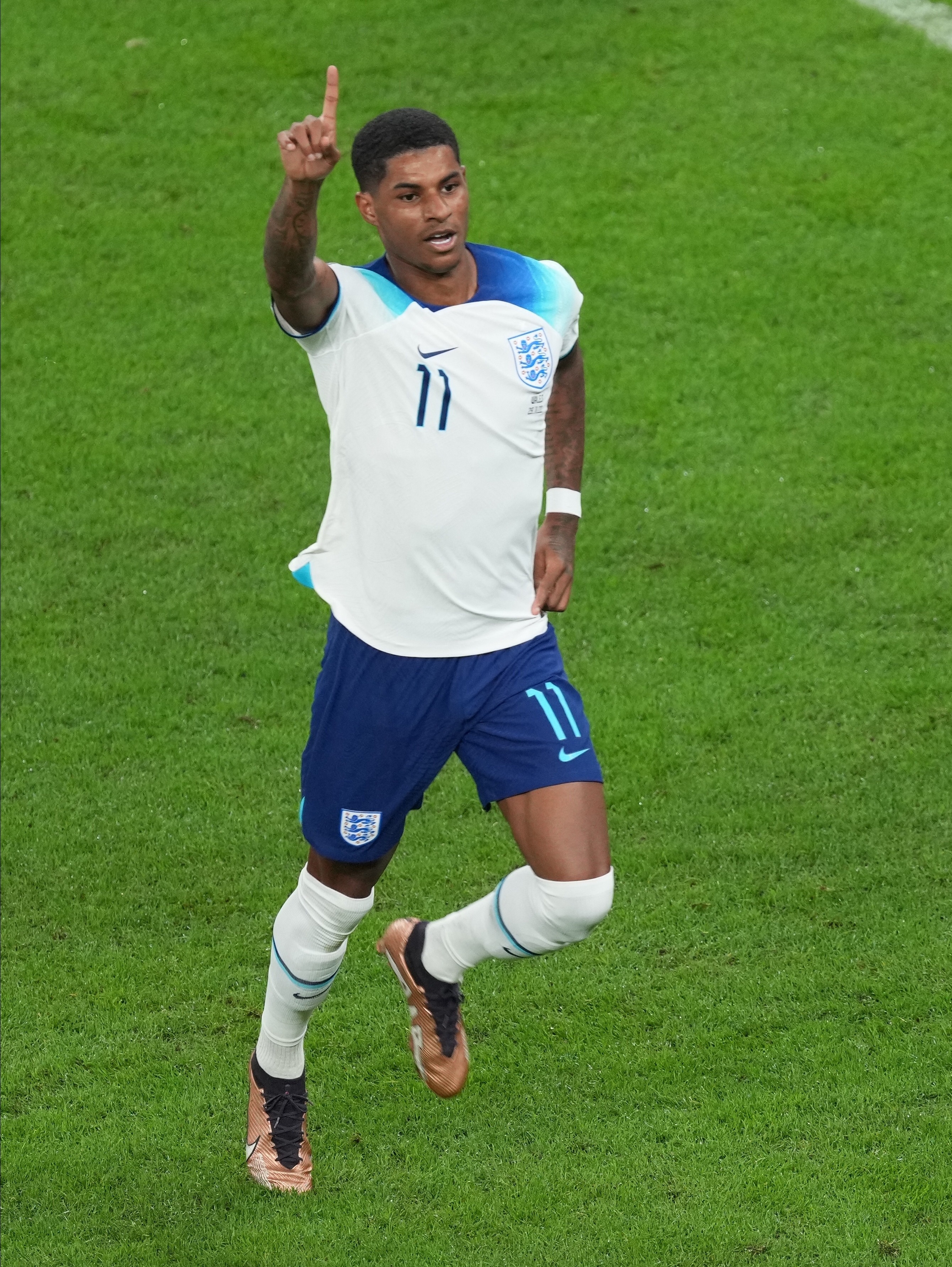 荷兰小胜塞尔维亚，出线希望一线生机的简单介绍