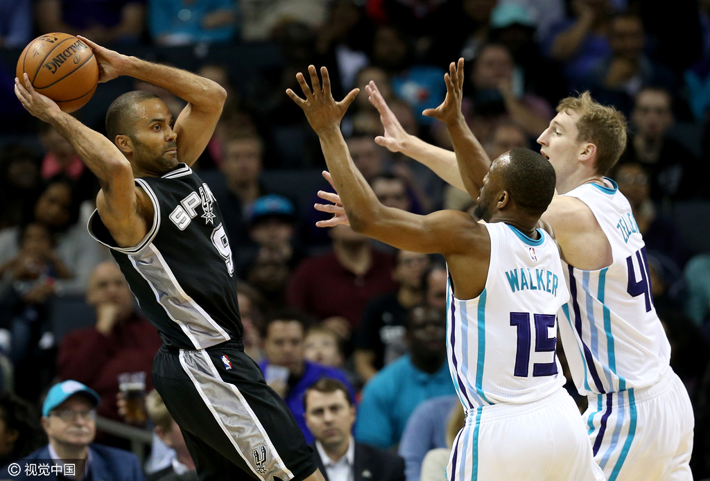 公牛队实现逆袭,以绝杀战胜黄蜂队 公牛队实现逆袭,以绝杀战胜黄蜂队