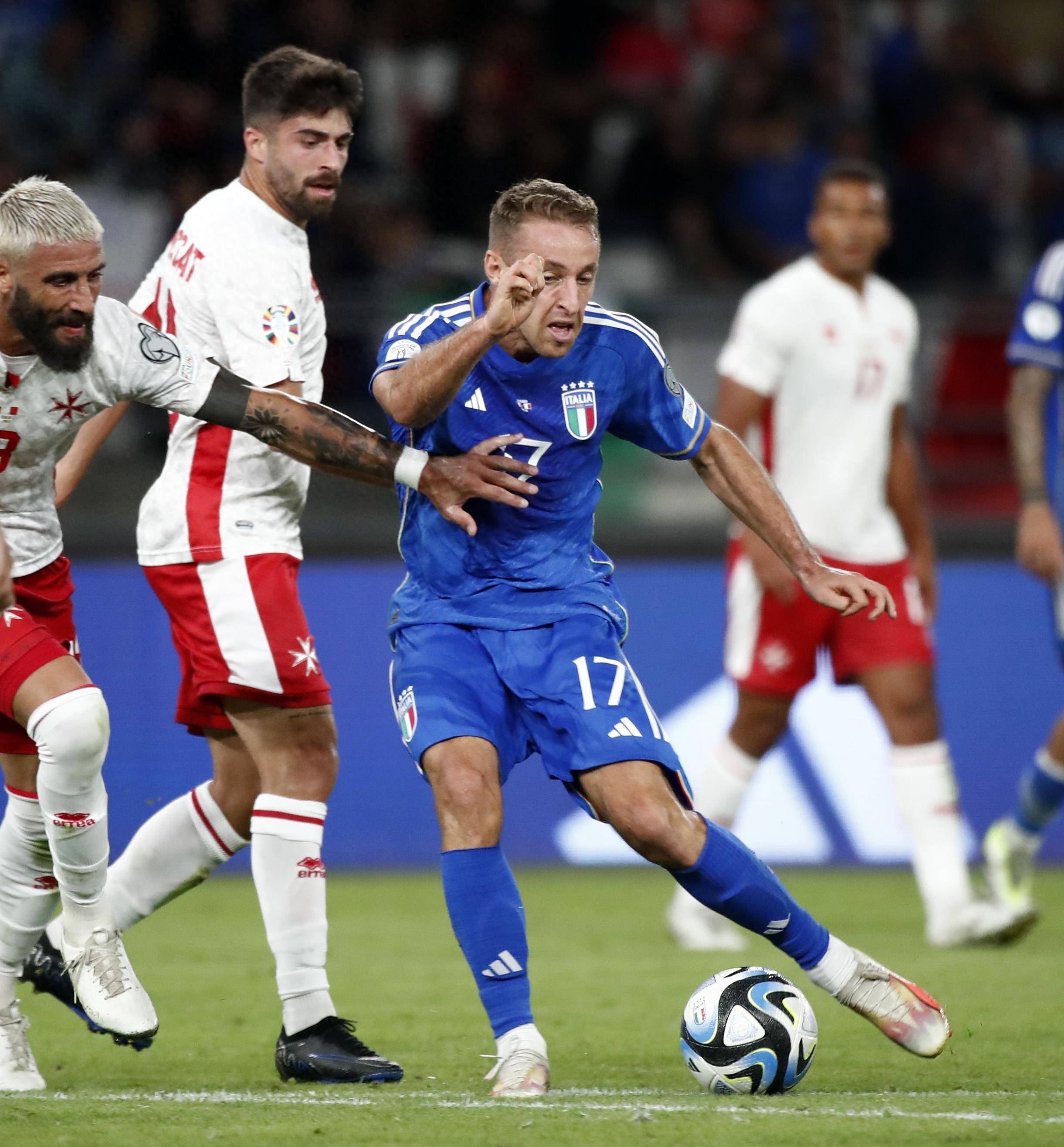 意大利国家女子足球队在比赛中夺胜 意大利国家女子足球队在比赛中夺胜