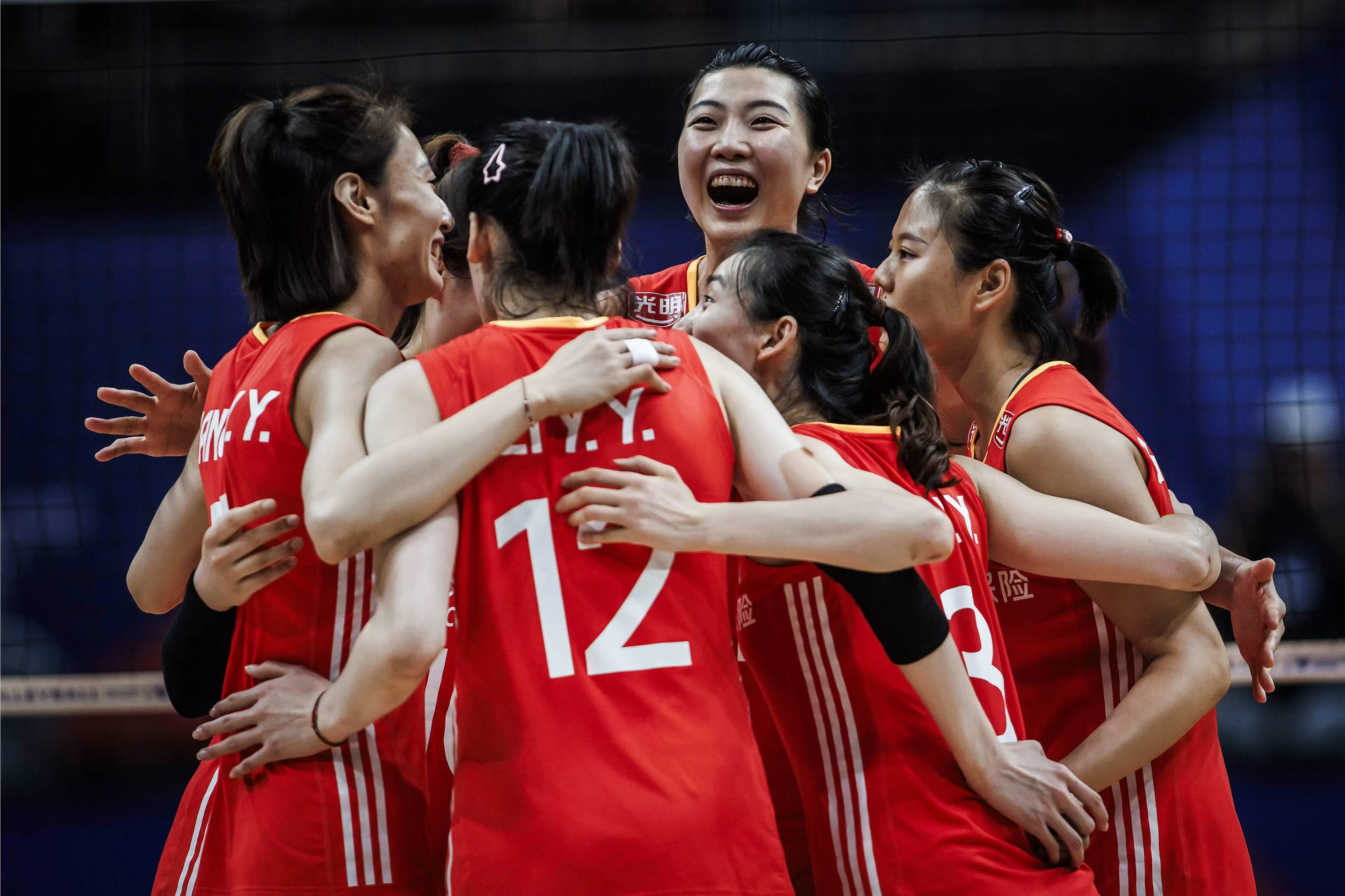 中国女排首战德国，以三局领先获胜