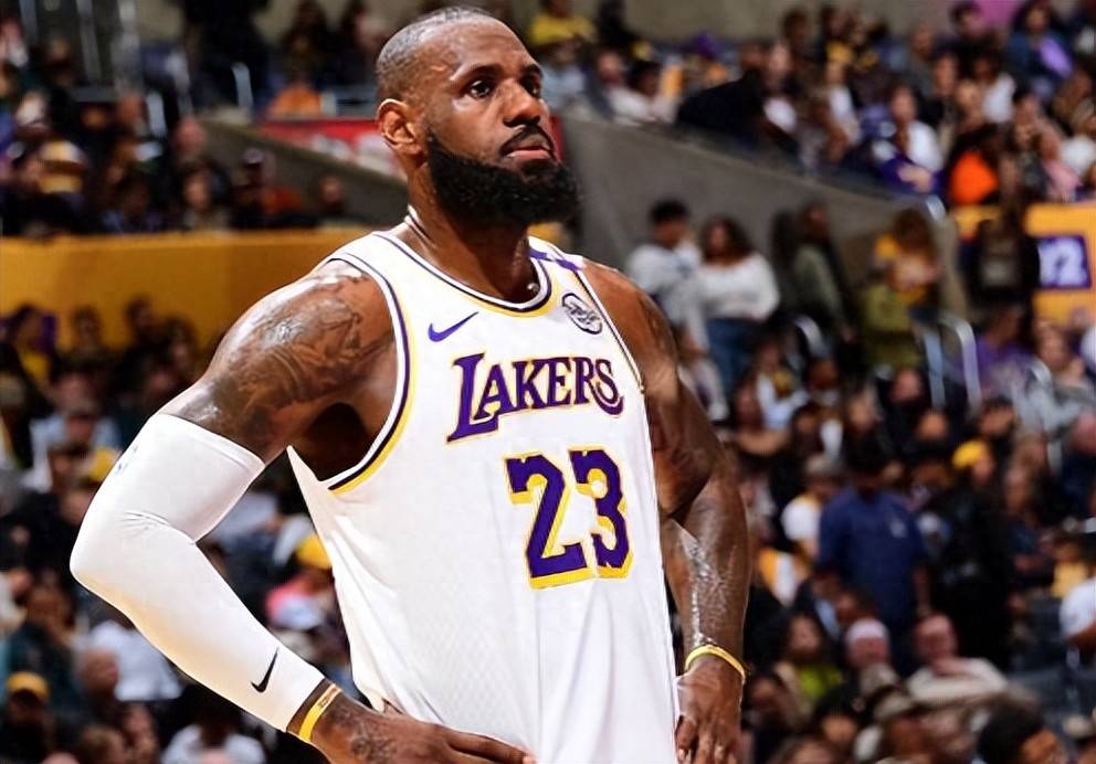 关于湖人连胜势头受挑战,球队如何应对严峻考验的信息 关于湖人连胜势头受挑战,球队如何应对严峻考验的信息