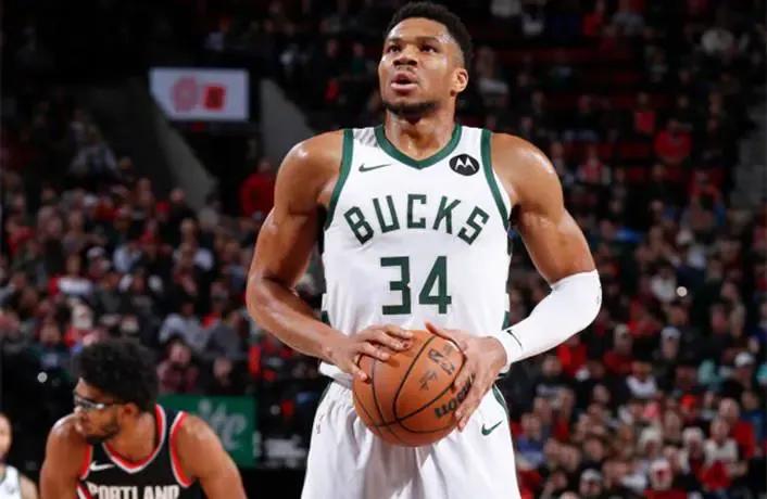 骑士惨遭雄鹿逆转,遭遇两连败 骑士惨遭雄鹿逆转,遭遇两连败