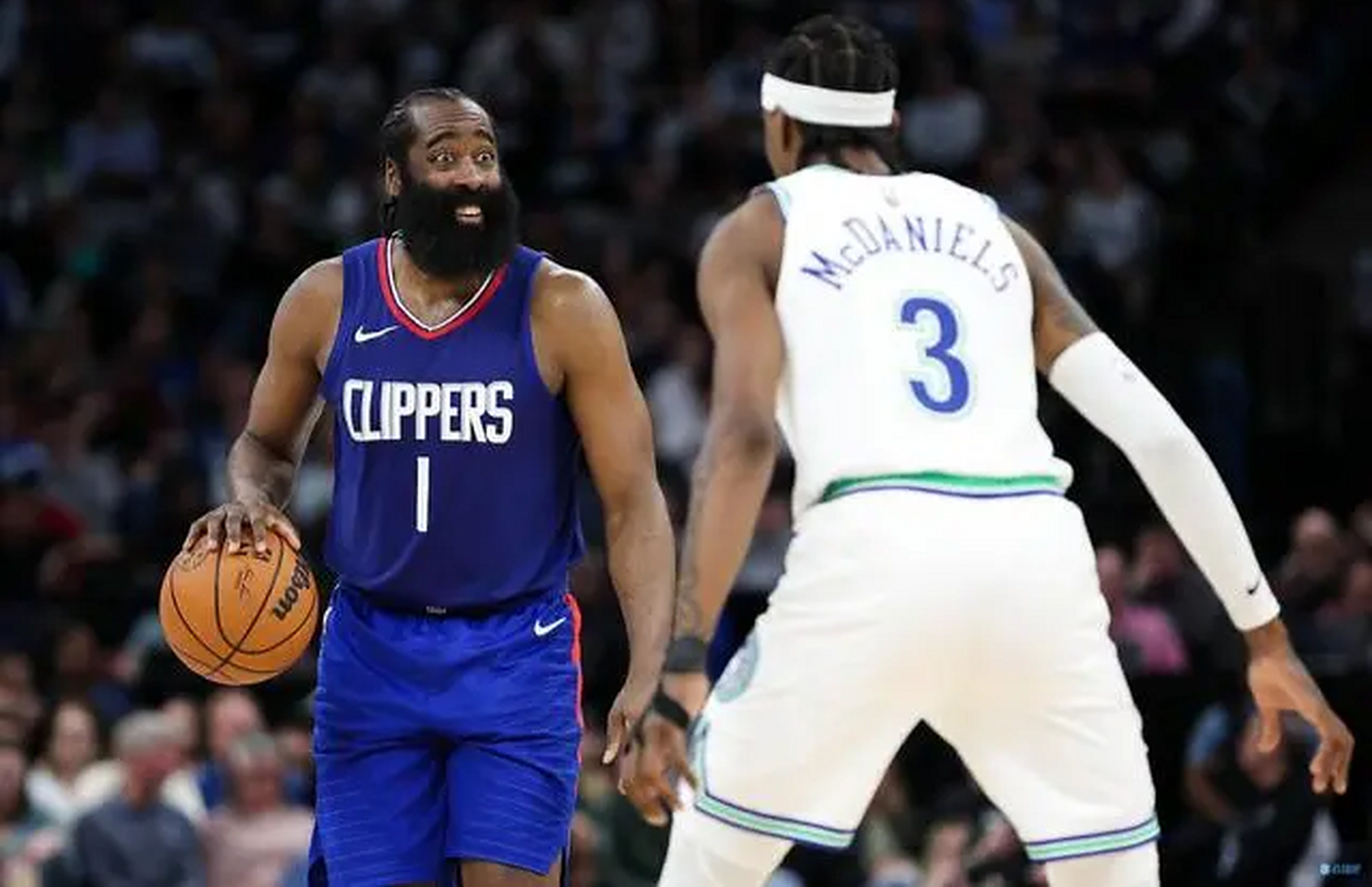 快船逆转森林狼取得胜利