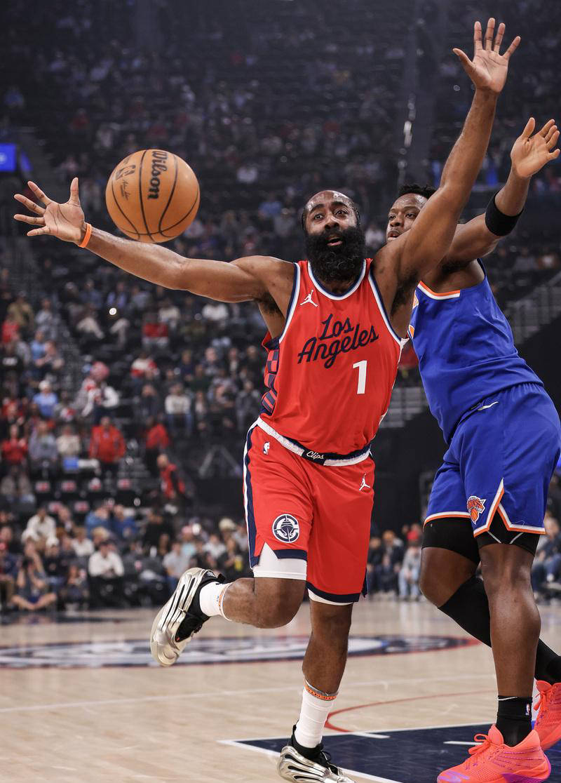 快船主场击败雷霆，实现七连胜